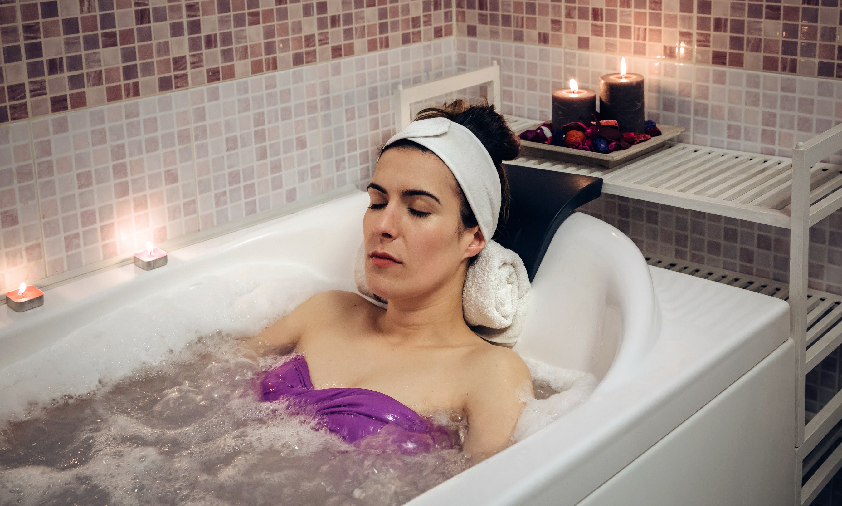 Are Hot Tubs And Saunas Safe When You Re Pregnant The Pulse