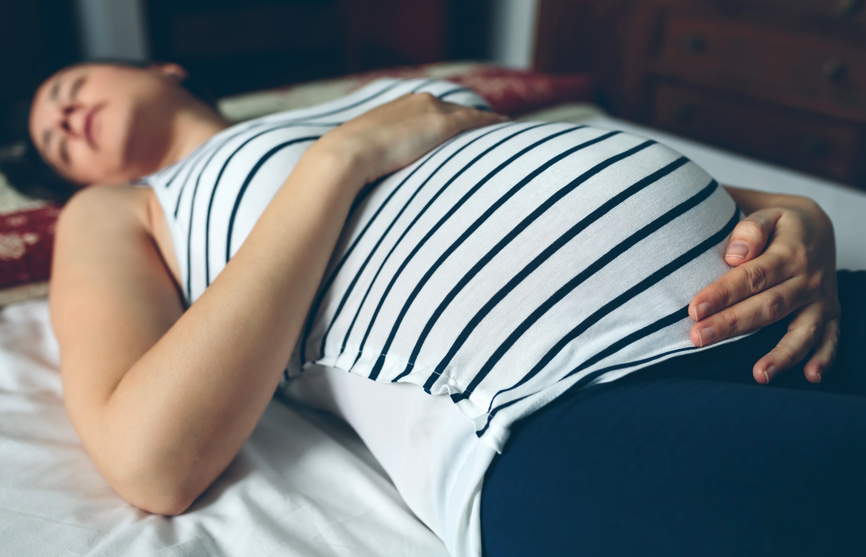 Is It Safe to Sleep on My Back During Pregnancy? | The Pulse